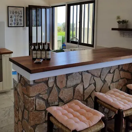 Panoramic Seacave Villa