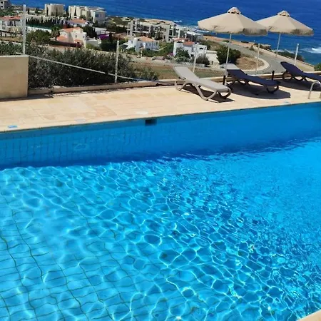 Panoramic Seacave Villa